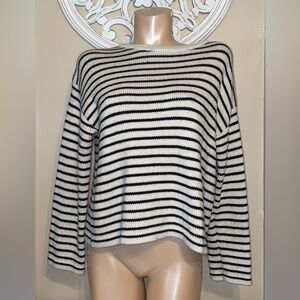 Carve designs women’s medium sweater cream black stripe knit long sleeve soft